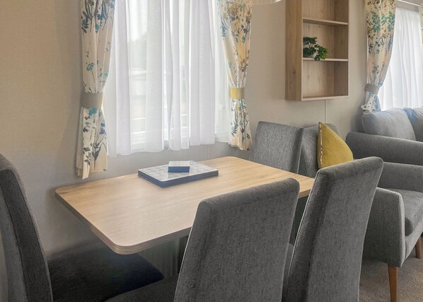 Dining - Platinum 2 Caravan (Pet) (Roman Bank, Skegness)