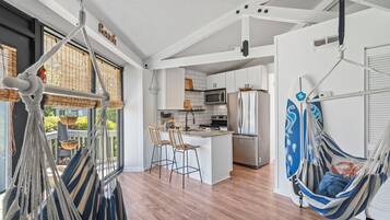 Mikrowelle, Ofen, Herdplatte, Geschirrspüler