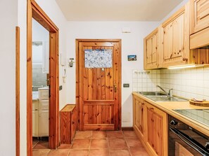 Ofen, Geschirrspüler, Toaster