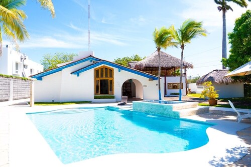 Beachfront Villa with Private Pool - 5 Bedrooms
