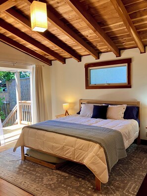 1 bedroom, desk, iron/ironing board, WiFi