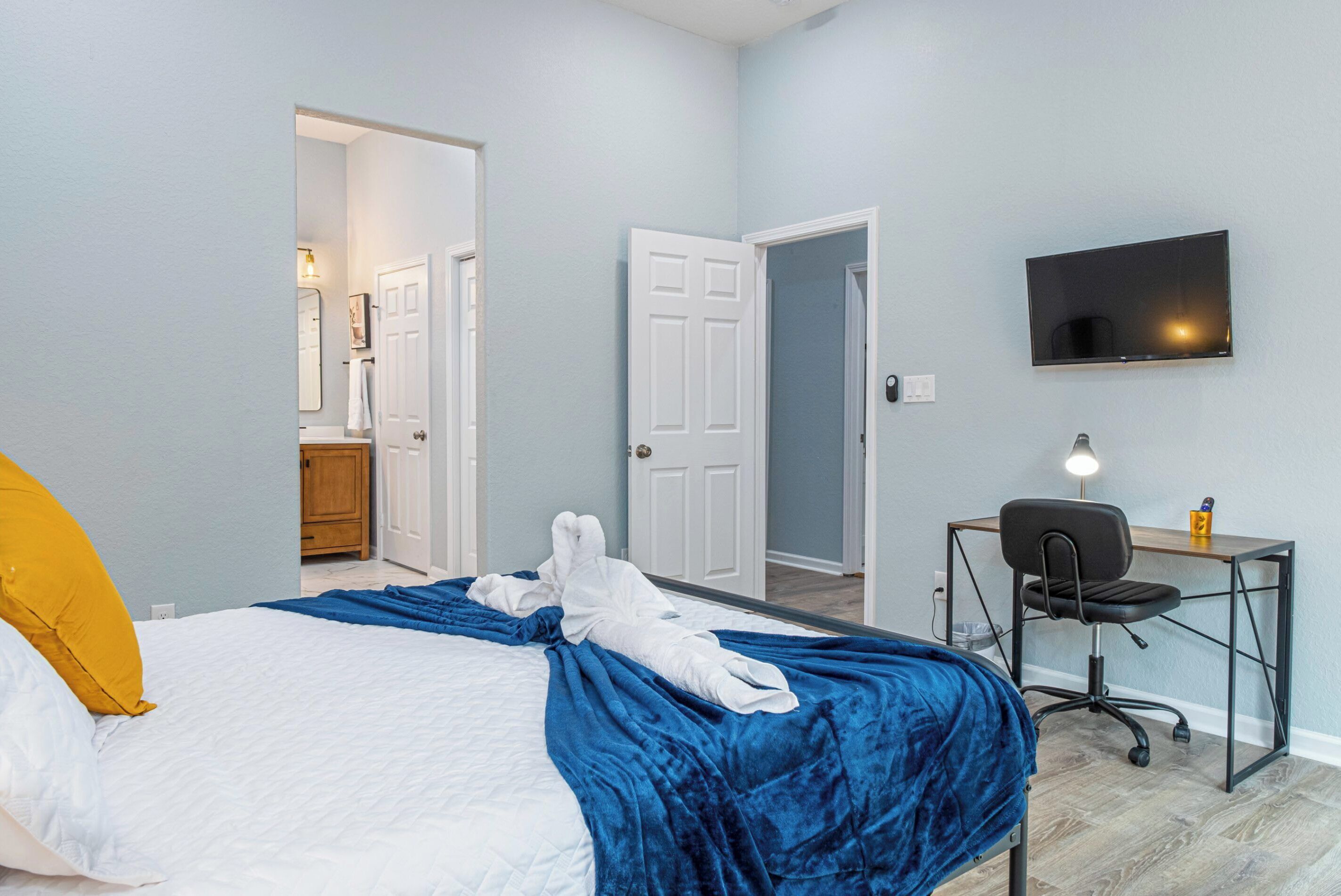 獨棟房屋 (4 Bedrooms) | 4 間臥室、筆電工作空間、熨斗/熨衣板、床單