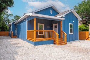 Free self-parking - Comfort and Style 4br/3ba Near Riverwalk and Dtown (San Antonio)