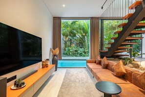 Televisi LCD 50-inci dengan saluran TV kabel dan Netflix