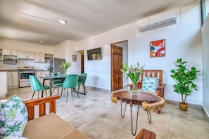 Full-size fridge, microwave, oven, coffee/tea maker - Muna Tamarindo (Tamarindo)