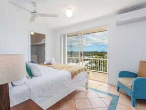 2 bedrooms, individually decorated, individually furnished - Marine Mirage - 2 Bedroom Apartment with Beachfront Vibes (Kingscliff)