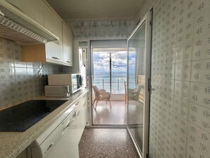 Refrigerador, microondas, horno, lavavajillas