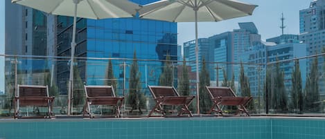 Piscina a la terrassa superior