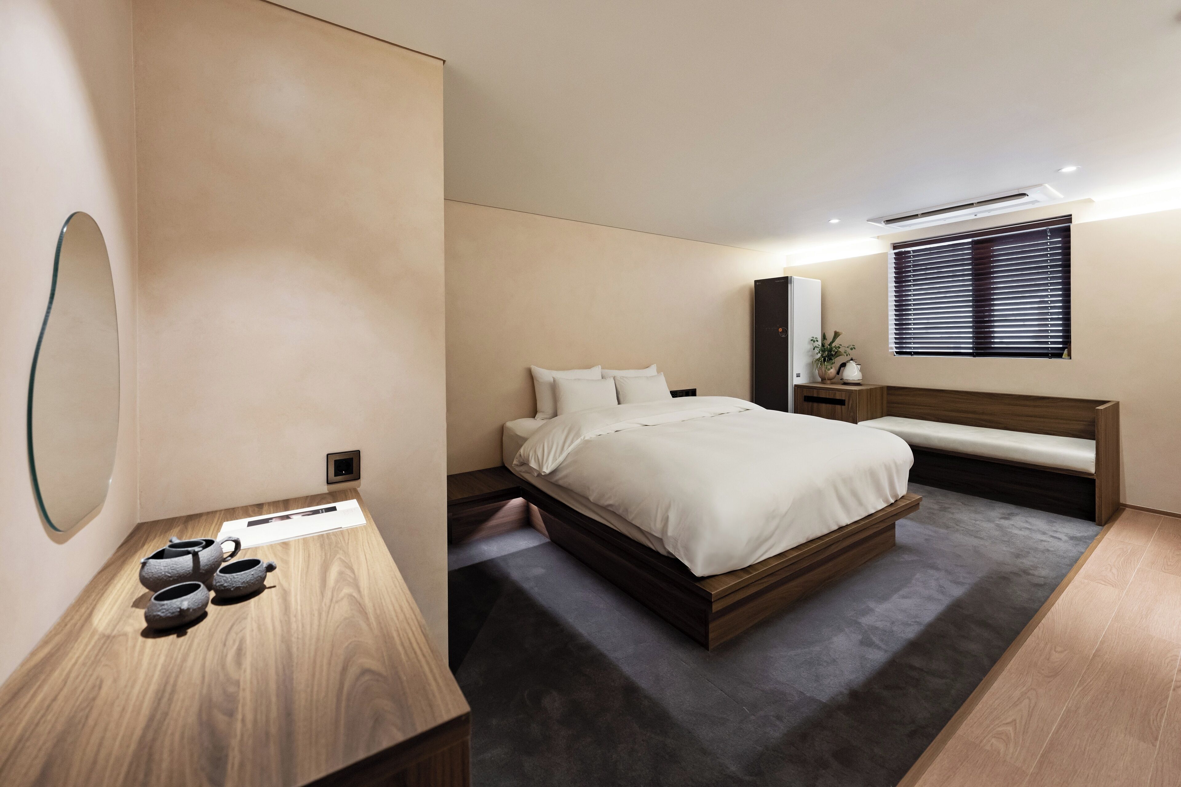 Deluxe King | Free WiFi, bed sheets