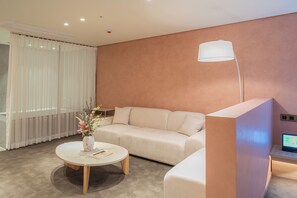 Suite Room | 免費無線上網、床單