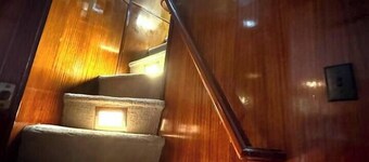 Lux Yacht Riverfront Downtown Chattanooga