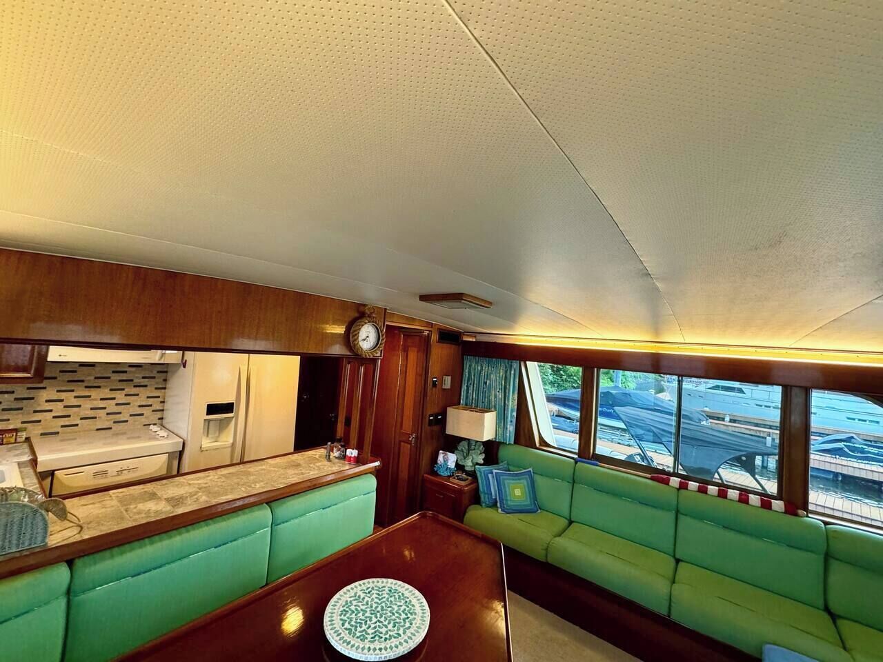 Fernseher, DVD-Player, Stereoanlage