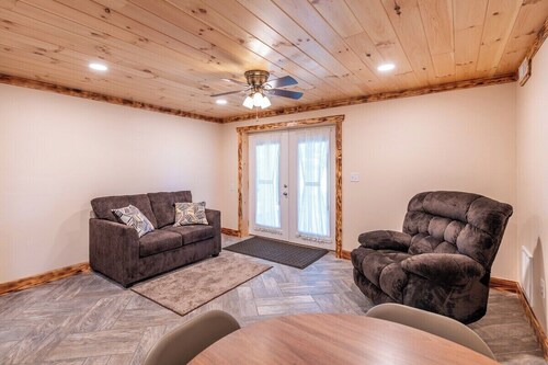 Relax - N - Retreat Cottage