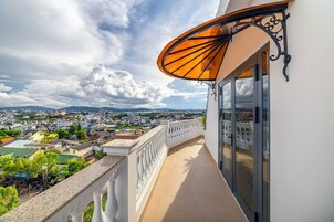 Presidential Room, 2 Bedrooms | Terrace/patio