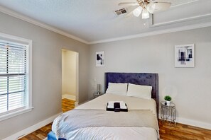 3 bedrooms, Internet, bed sheets
