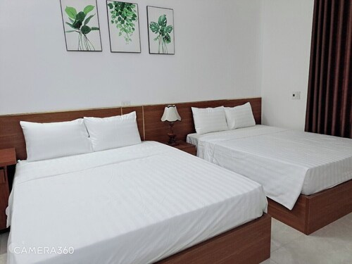 Golden Moon Hotel TP