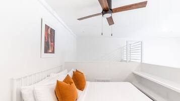 1 bedroom, iron/ironing board, free WiFi, bed sheets