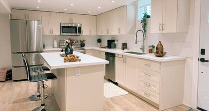 New Spacious Airy Newmarket Guesthome