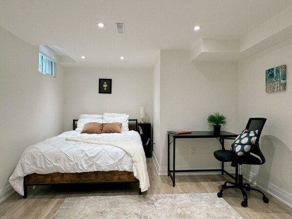 1 bedroom, desk, iron/ironing board, free WiFi