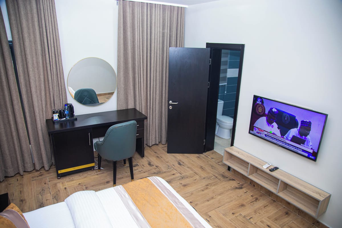 Business Suite, Balcony, City View