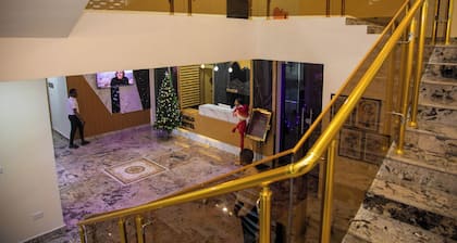 Modelo Hotel and Suites