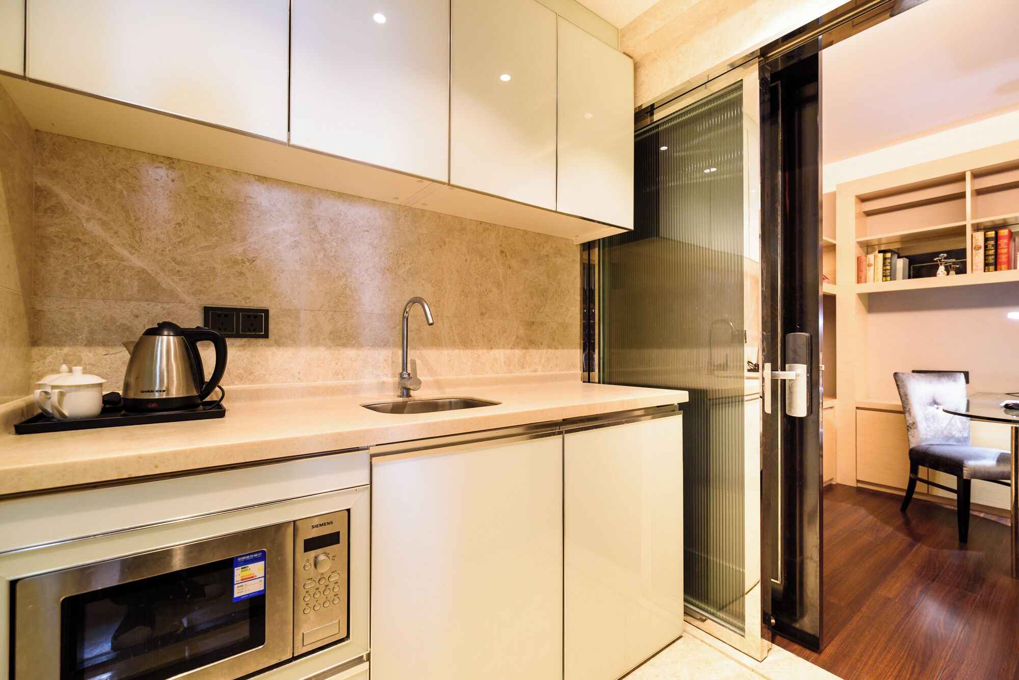 Suite superior, vista a la bahía | 1 habitación y wifi gratis 