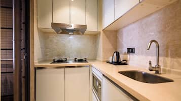 Classic Apartment, Garden View | 1 bedroom, free WiFi