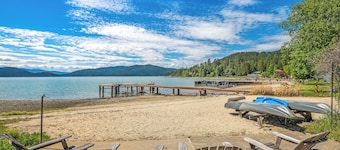 Waterfront home with AC, boat lift, dock | Dog Friendly