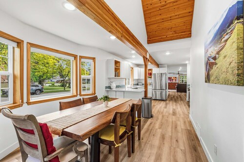 Dog Friendly - 4 blocks to downtown Sandpoint