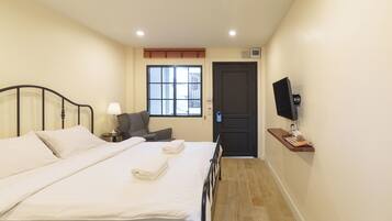 Chambre Supérieure, vue ville | 1 chambre, Wi-Fi gratuit, draps fournis