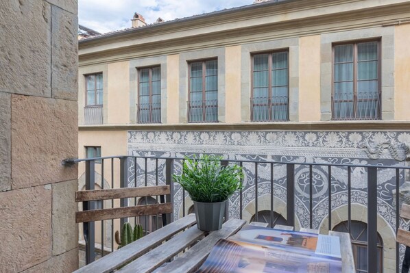 Outdoor dining - Rinascimento Apartment in Florence (Florence)