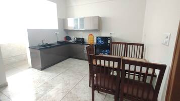 Appartement Luxe | Restauration dans la chambre