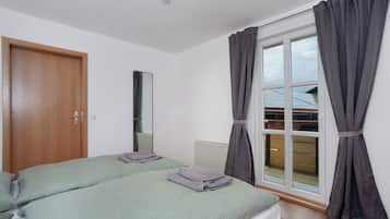 1 bedroom, free WiFi, bed sheets