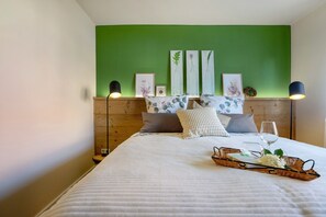 1 bedroom, iron/ironing board, free WiFi, bed sheets - Apartment 'Wohnen Am See Bei Heike Und Jens' with Wi-Fi (Zwenkau)