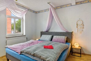 2 bedrooms, free WiFi, bed sheets