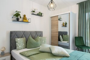 1 chambre, fer et planche à repasser, Wi-Fi gratuit, draps fournis