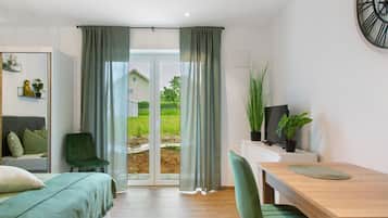 1 bedroom, iron/ironing board, free WiFi, bed sheets