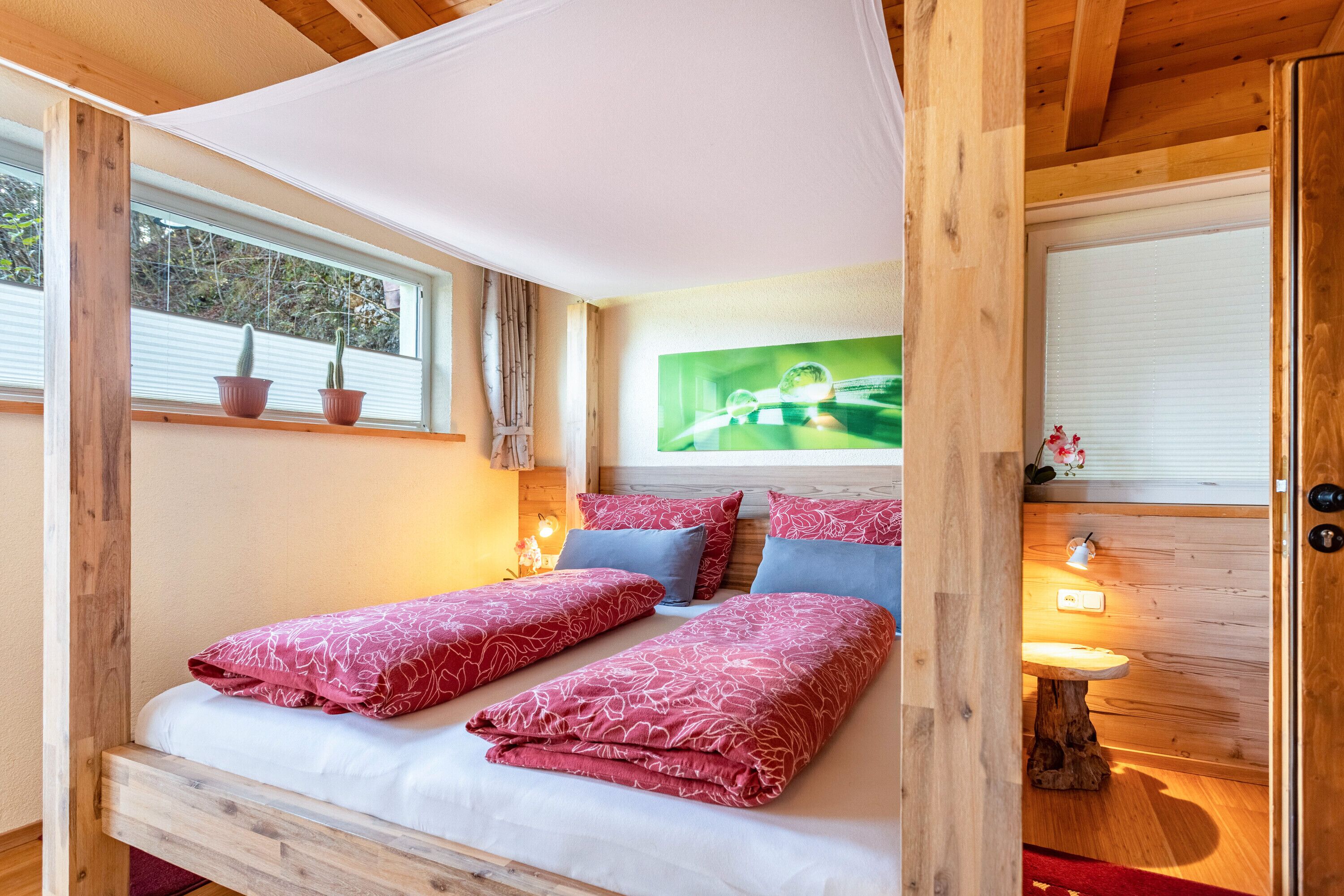 1 slaapkamer, een strijkplank/strijkijzer, gratis wifi, beddengoed