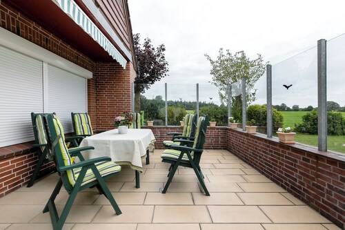 Apartment 'I Raup' with Shared Garden, Balcony and Wi-Fi