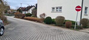 Property grounds - Apartment 'Ferienwohnung Markert' with Private Terrace, Shared Garden and Wi-Fi (Bad Staffelstein)