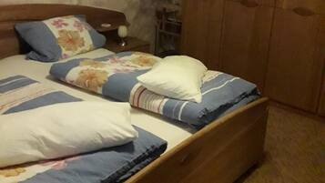 2 Schlafzimmer, Bügeleisen/Bügelbrett, kostenloses WLAN, Bettwäsche