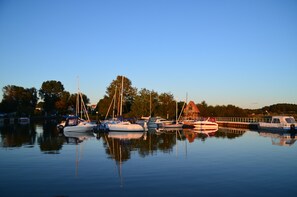 Marina - Apartment Brose with Private Terrace and Wi-Fi (Ückeritz)