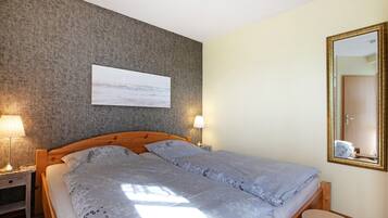 1 bedroom, iron/ironing board, free WiFi