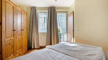 1 dormitori, planxa i posts de planxar i wifi gratuïta