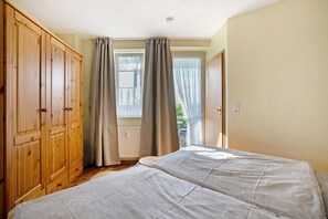 1 bedroom, iron/ironing board, free WiFi - Holiday Apartment 'Klaar Kiming Eberlein No.1' with Private Terrace (Nordstrand)