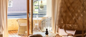 Design Apartment Au with Mountain View, Balcony and Wi-Fi