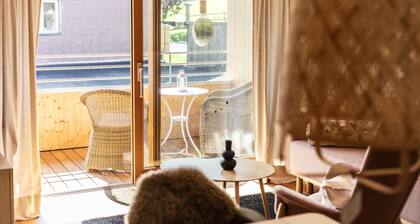 Design Apartment Au mit Bergblick, Balkon und WLAN