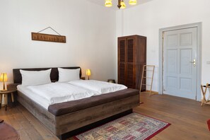 2 chambres, fer et planche à repasser, Wi-Fi gratuit, draps fournis