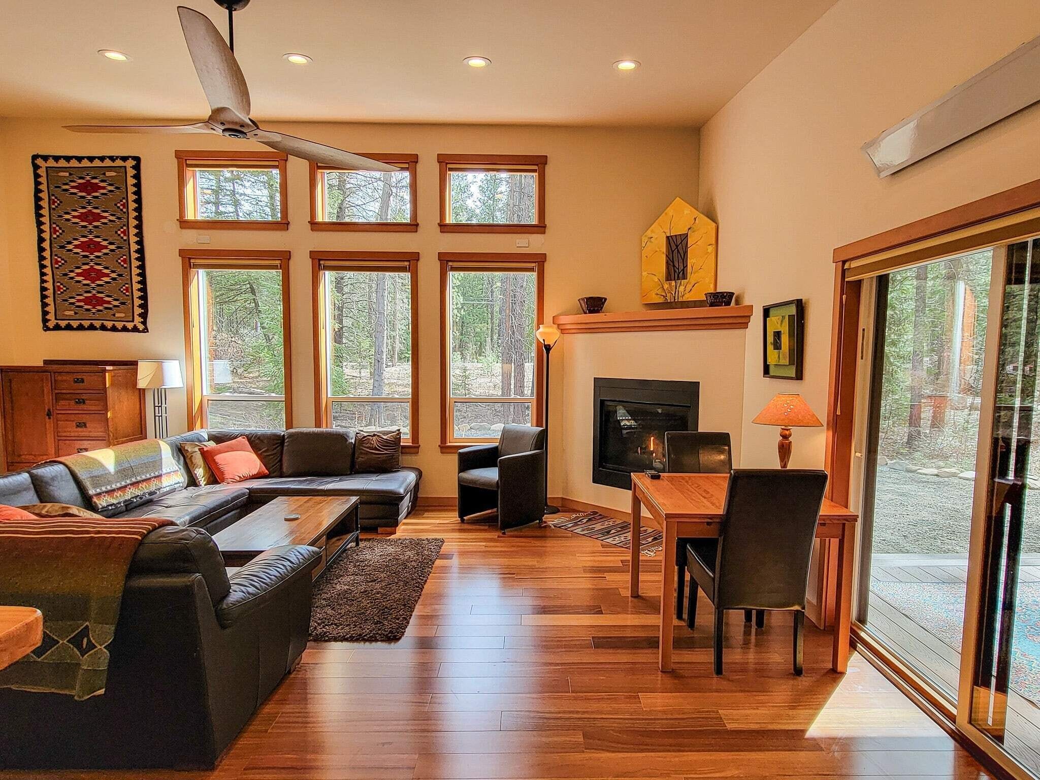 TV, fireplace, offices