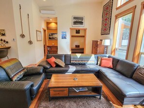 TV, fireplace, offices